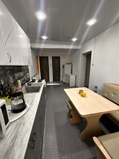 3 комн., Дерев. б/у, Рынок Столичный 13