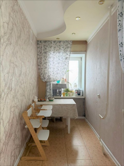 2 комн., 52 м², Блочный, Областная больница, рынок "Манньыаттаах" 3