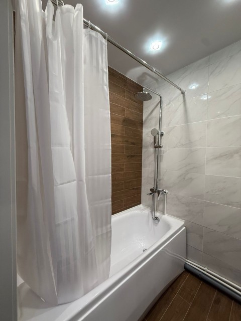 2 комн., 61 м², Монолитно-каркасный, Дом быта 3