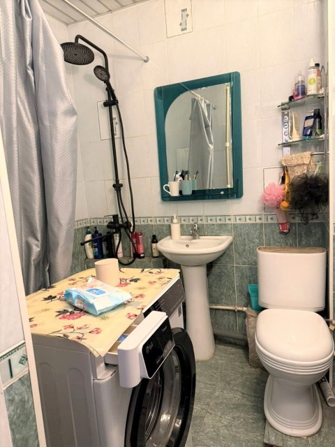 2 комн., 52 м², Блочный, Областная больница, рынок "Манньыаттаах" 6