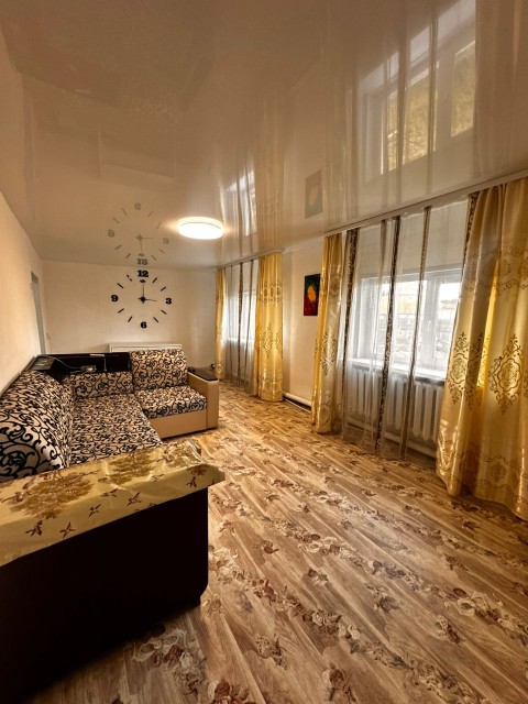 3 комн., Дерев. б/у, Рынок Столичный 10