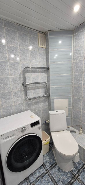 3 комн., КПД, Центр - район пл. Орджоникидзе 8