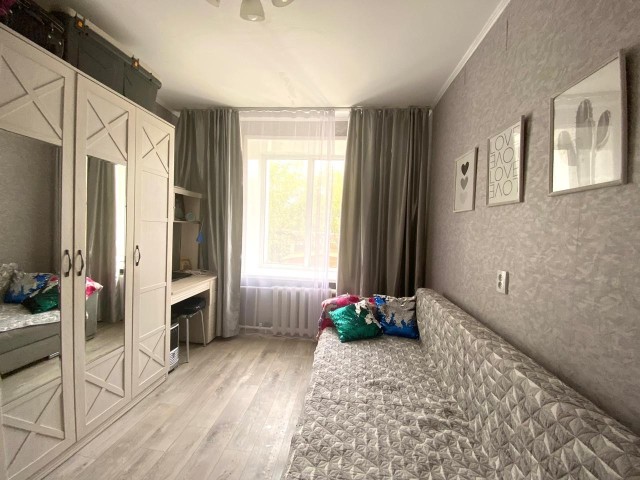 2 комн., 35 м², Блочный, Крытый рынок