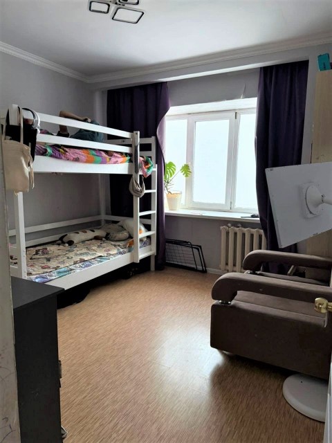 2 комн., 52 м², Блочный, Областная больница, рынок "Манньыаттаах" 5