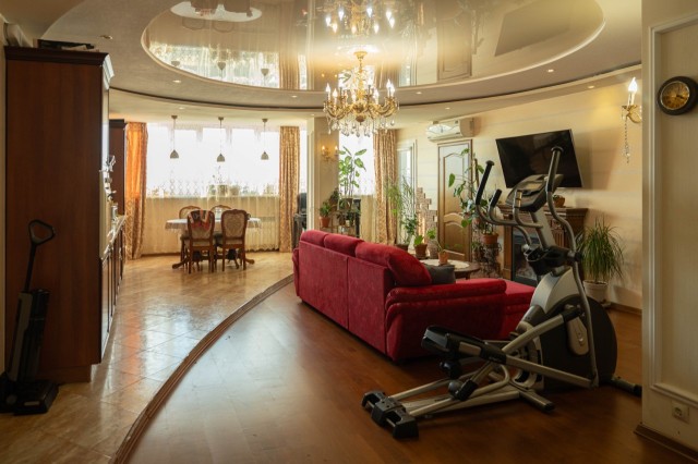 3 комн., 131 м², Блочный, 31 школа 4