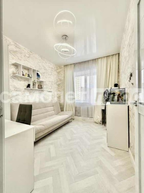 3 комн., 71 м², Блочный, Глазная больница 6