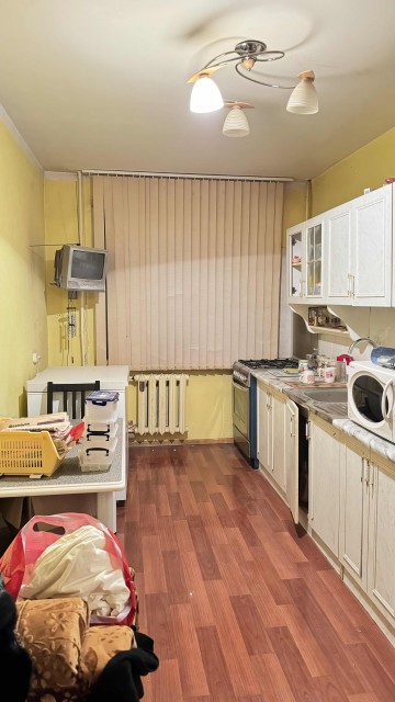 3 комн., 63 м², КПД, Центр - район пл. Орджоникидзе 9