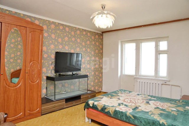 3 комн., 73 м², Блочный, Авиапорт 7