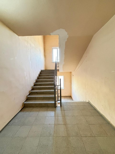 1 комн., 31 м², Блочный, Областная больница, рынок "Манньыаттаах" 11