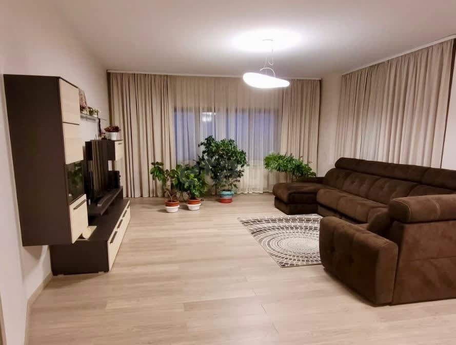 3 комн., 192 м², Инд. планировка