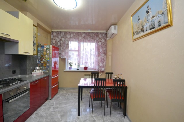 2 комн., 69 м², 112 серия, Крестьянский рынок, стадион "Туймаада" 3