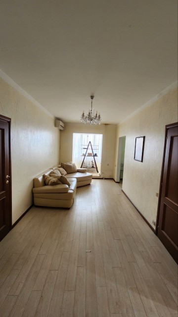 4 комн., 101 м², 112 серия, Областная больница, рынок "Манньыаттаах" 2