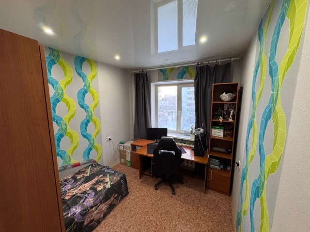 4 комн., 112 серия, Крестьянский рынок, стадион "Туймаада" 2