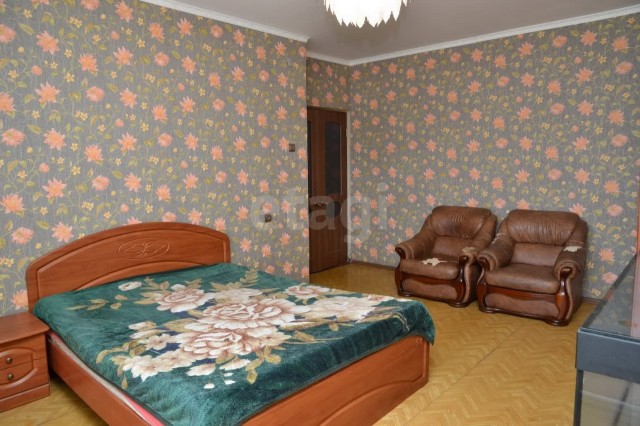 3 комн., 73 м², Блочный, Авиапорт 6