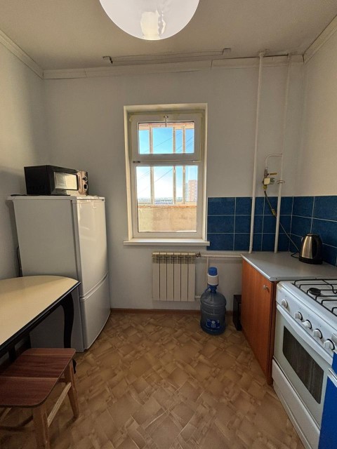 1 комн., 31 м², Блочный, Областная больница, рынок "Манньыаттаах" 4