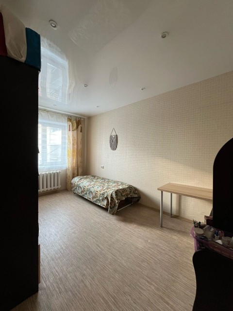 4 комн., 112 серия, Крестьянский рынок, стадион "Туймаада" 5