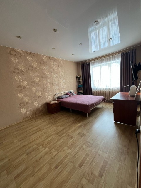 4 комн., 112 серия, Крестьянский рынок, стадион "Туймаада" 3