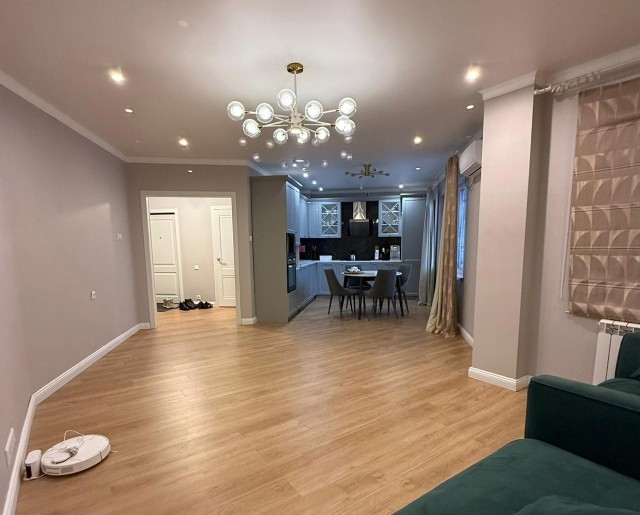 4 комн., 96 м², Монолитно-каркасный, 203 мкрн.