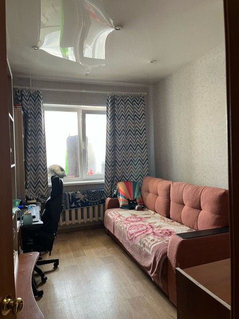 4 комн., 112 серия, Крестьянский рынок, стадион "Туймаада" 4