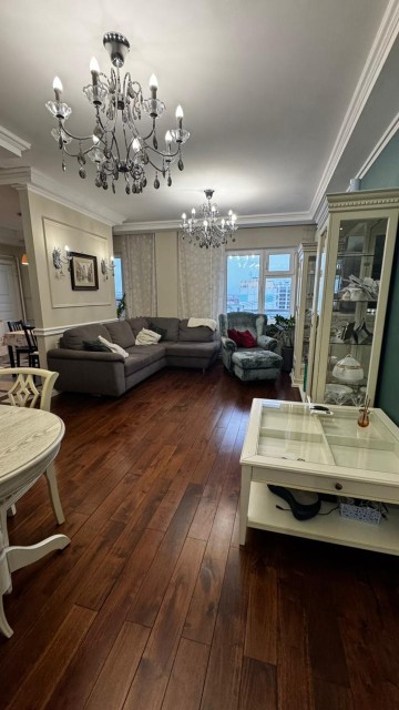 3 комн., 91 м², Монолитно-каркасный, Площадь Победы 4