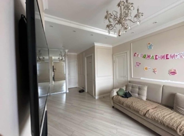 3 комн., 63 м², Инд. планировка, Крестьянский рынок, стадион "Туймаада" 4