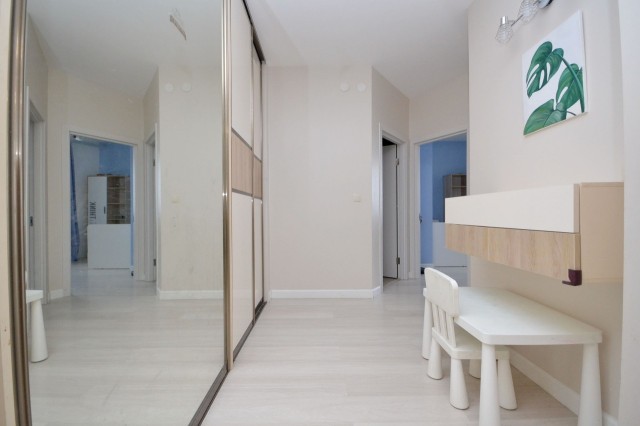 4 комн., 110 м², Монолитно-каркасный, Дом быта 18