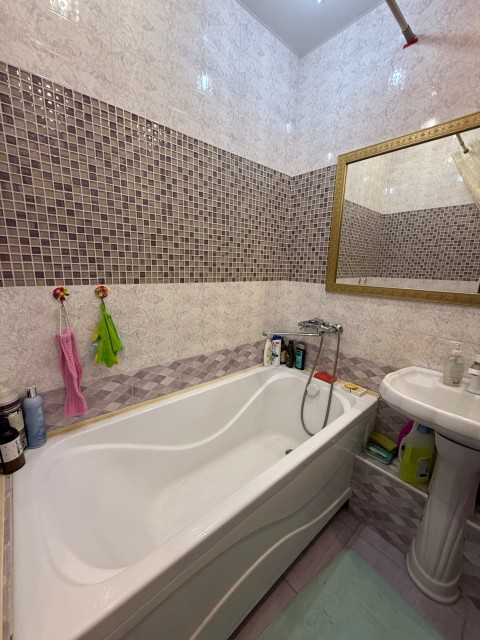 4 комн., 71 м², КПД, Крытый рынок 10