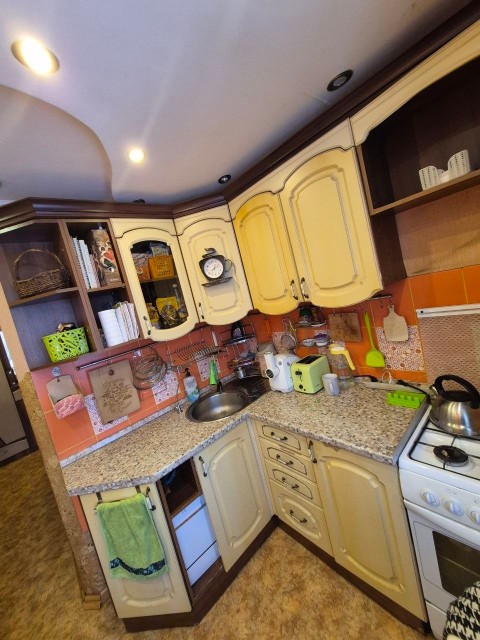 2 комн., Хрущевка, Дом быта 3