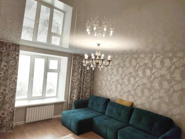 2 комн., 70 м², Сталинка, Центр - район пл. Ленина 6