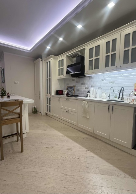 3 комн., 96 м², Монолитно-каркасный, Дом быта