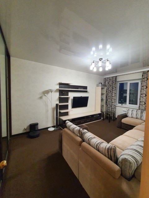 2 комн., 112 серия, Крестьянский рынок, стадион "Туймаада" 5