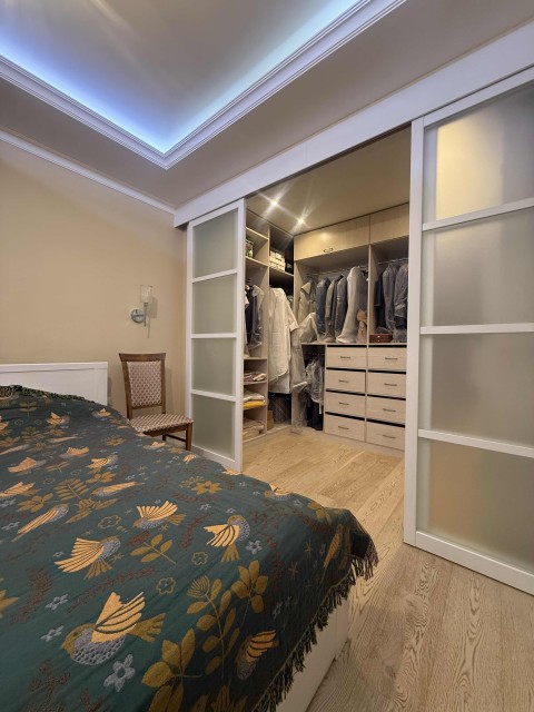 3 комн., 96 м², Монолитно-каркасный, Дом быта 3