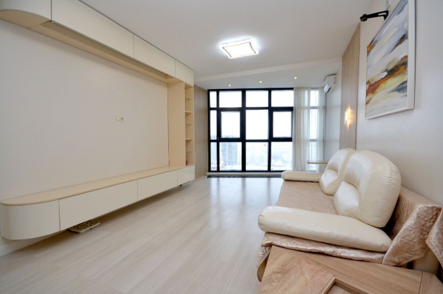 4 комн., 110 м², Монолитно-каркасный, Дом быта