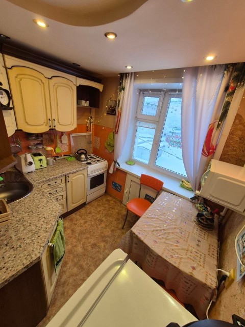 2 комн., Хрущевка, Дом быта