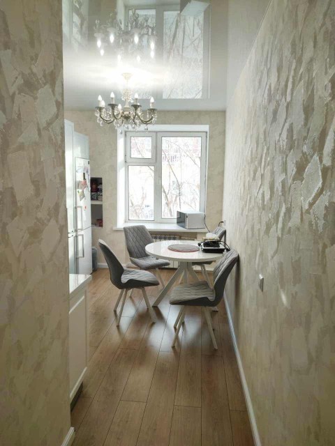 2 комн., 70 м², Сталинка, Центр - район пл. Ленина