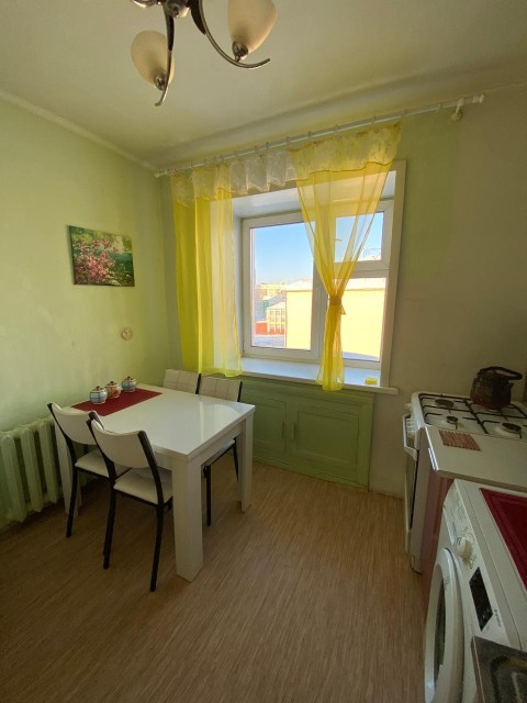 2 комн., 47 м², Инд. планировка, Площадь Победы 2
