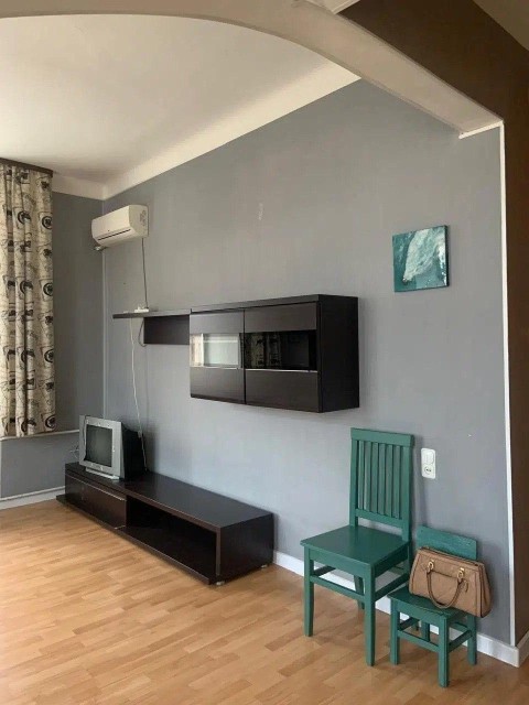 2 комн., 53 м², Сталинка, Центр - район пл. Ленина 4