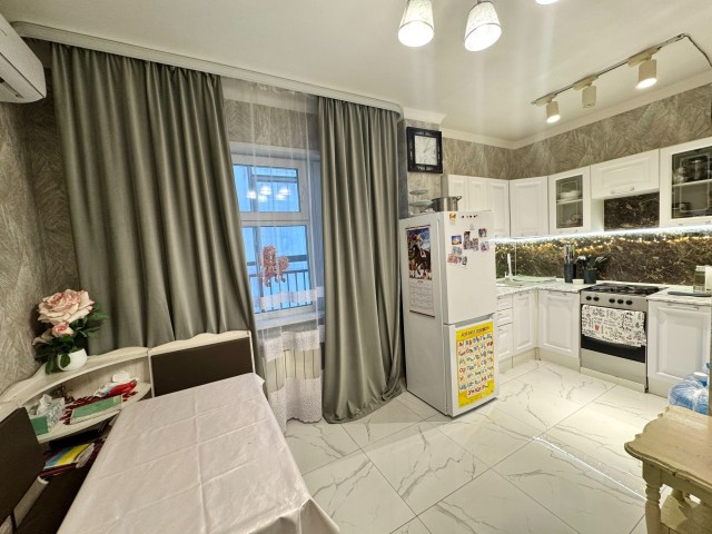 3 комн., 52 м², Монолитно-каркасный, Глазная больница