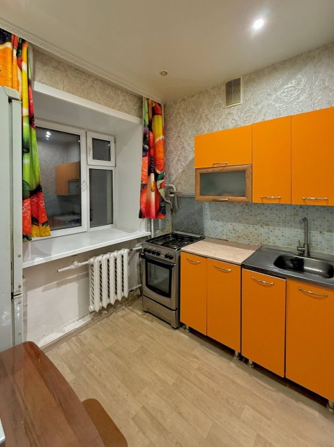 3 комн., 51 м², Блочный, Апельсин 6