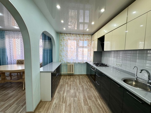 3 комн., 72 м², КПД, Старый город 2