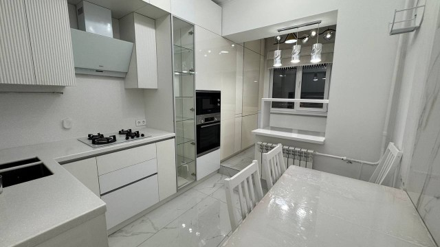 2 комн., 52 м², 112 серия, Крестьянский рынок, стадион "Туймаада" 9