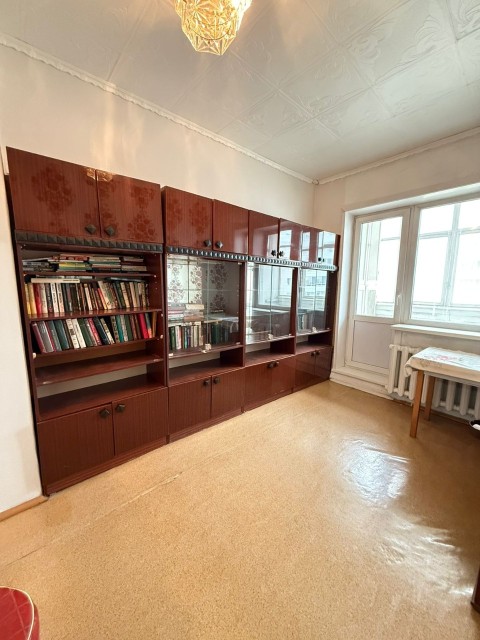 3 комн., 79 м², Блочный, Кинотеатр Лена 5