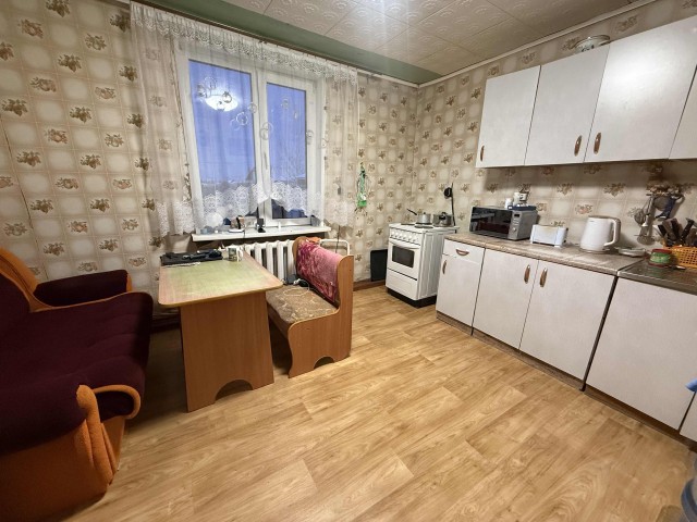 2 комн., 75 м², Дерев. б/у, Кирзавод
