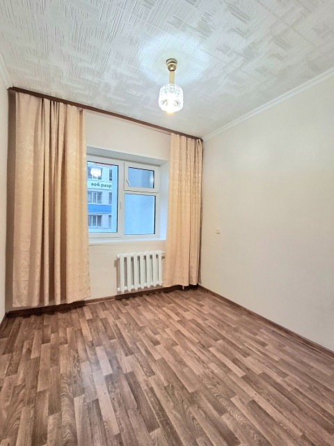 3 комн., Блочный, Крытый рынок 4