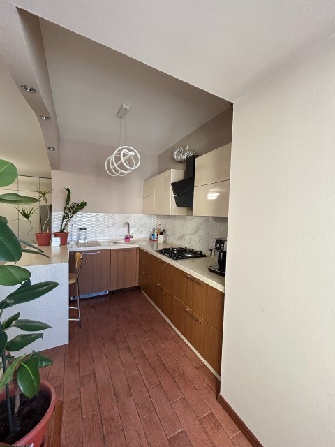 3 комн., 79 м², Инд. планировка, Апельсин 5