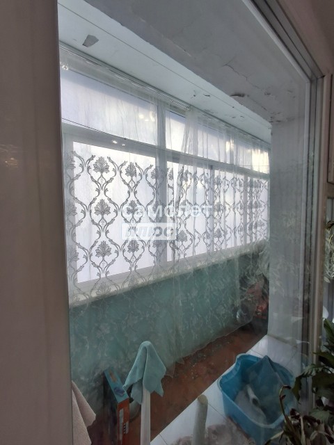 3 комн., 72 м², Блочный, Областная больница, рынок "Манньыаттаах" 4