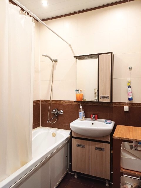 2 комн., 72 м², Блочный, ДСК 12