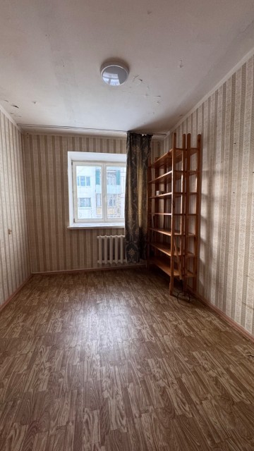 4 комн., 95 м², Инд. планировка, Центр - район пл. Орджоникидзе 2