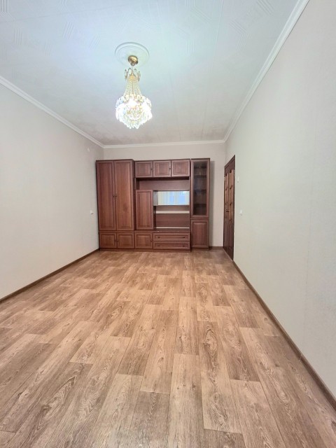 3 комн., Блочный, Крытый рынок 2