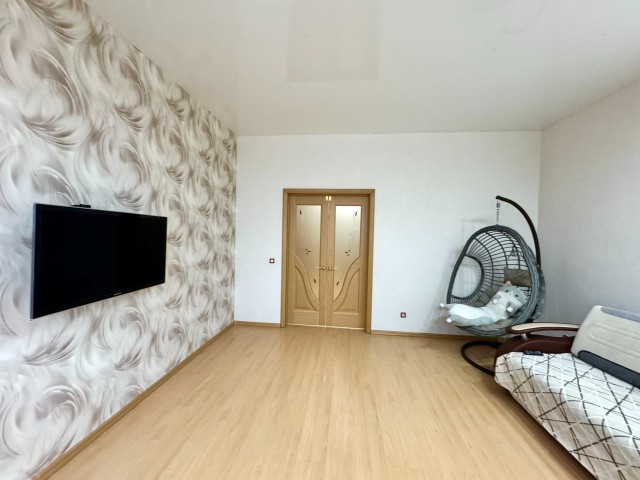 2 комн., 68 м², Монолитно-каркасный, Центр - район пл. Орджоникидзе 2